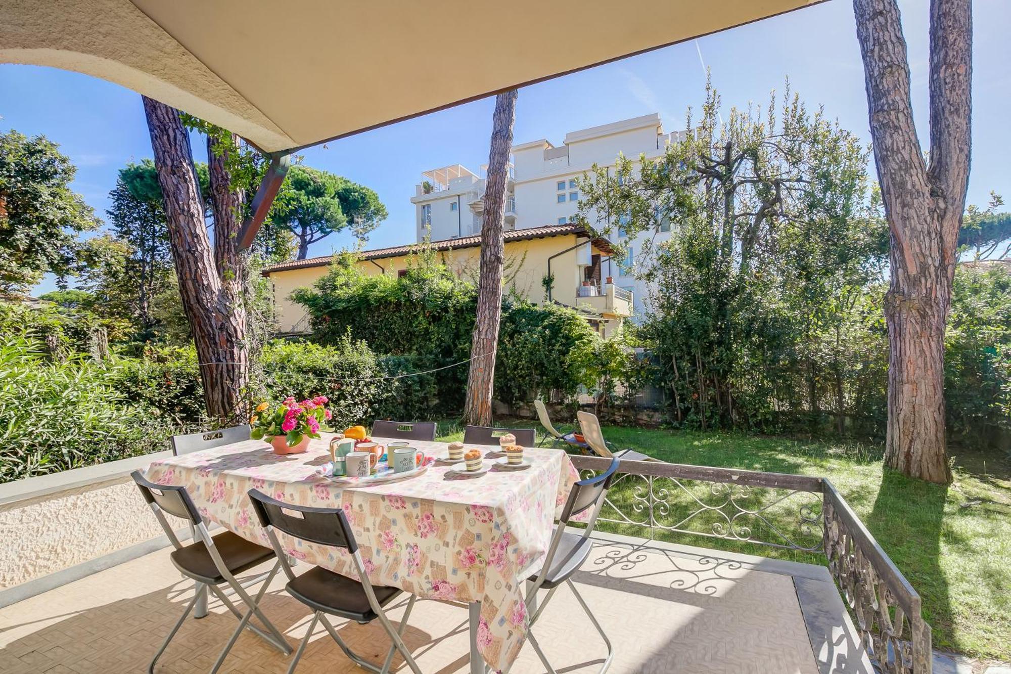 Casa Maddalena Al Mare 600M From Sea - Happy Rentals Марина-ді-П'єтразанта Екстер'єр фото