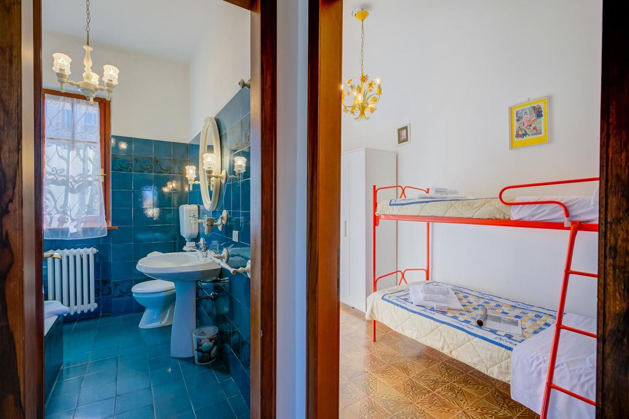Casa Maddalena Al Mare 600M From Sea - Happy Rentals Марина-ді-П'єтразанта Екстер'єр фото