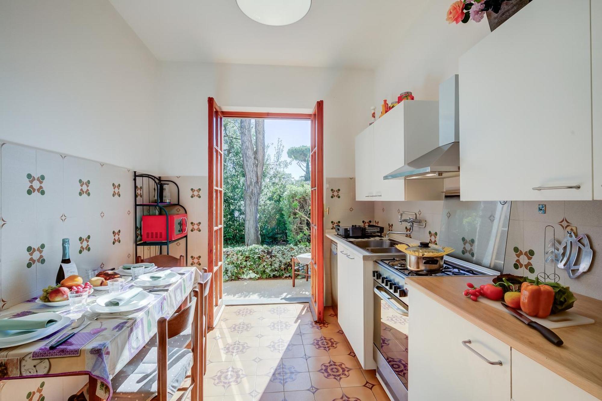 Casa Maddalena Al Mare 600M From Sea - Happy Rentals Марина-ді-П'єтразанта Екстер'єр фото