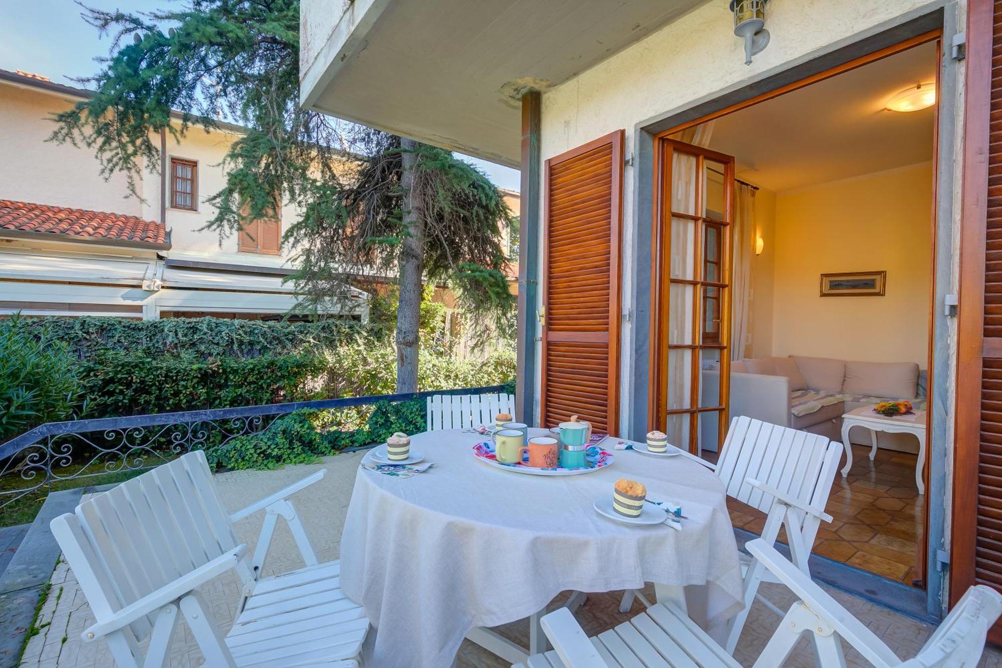 Casa Maddalena Al Mare 600M From Sea - Happy Rentals Марина-ді-П'єтразанта Екстер'єр фото